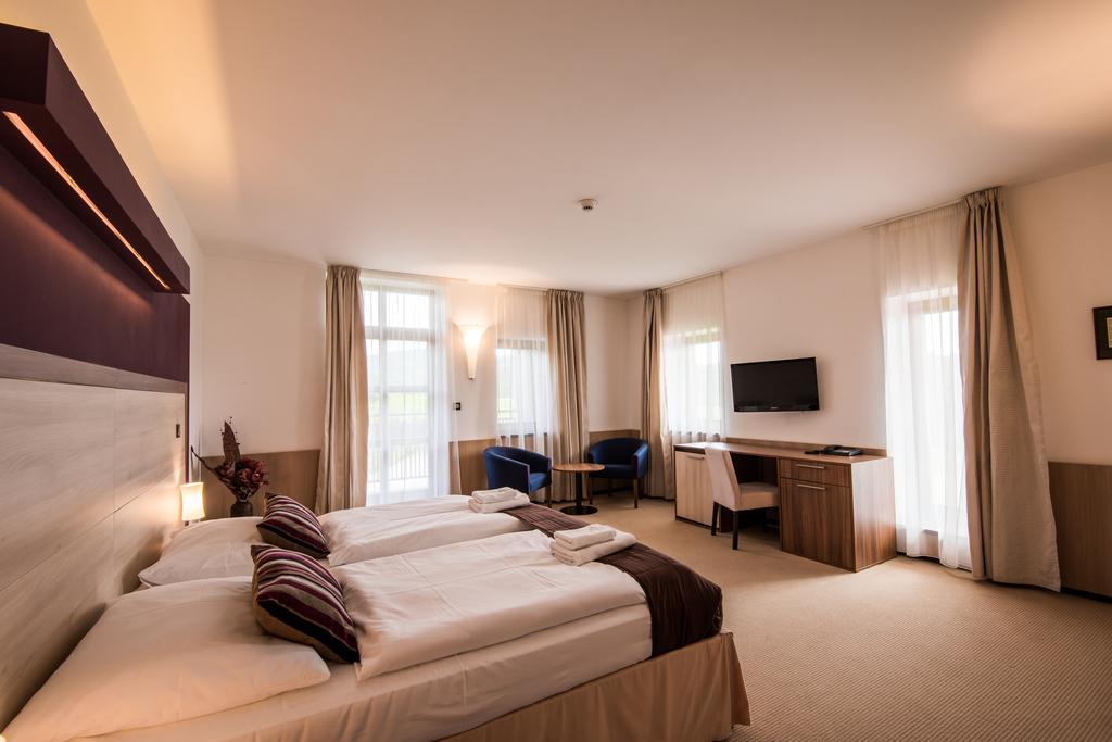 Hotel Golf Resort Olomouc Dolany  Exterior photo